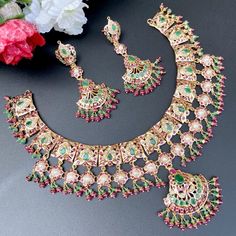 gold necklace set Gold Necklace Set Indian, 22k Gold Necklace Set, Jadau Necklace Set, Jadau Necklace, Jadau Jewellery, 22k Gold Necklace, Necklace Set Indian