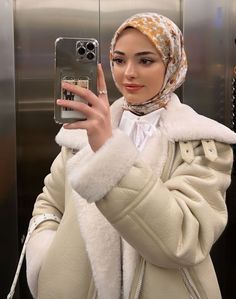 Paris Trip Outfits, Islamic Modest Fashion, Modest Outfits Muslim, Modest Girly Outfits, Hijab Style Tutorial, Hijab Trends, Modest Fashion Hijab