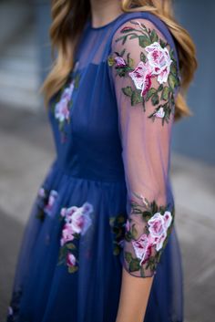 I love this dress Pattern Clothing, Gal Meets Glam, Spring Style, Up Girl, Mode Inspiration, Rose Pattern, Street Styles, Playing Dress Up, Blue Dress