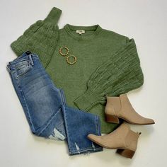 Best Mom Jeans, Classy Sandals, Olive Style, Stylish Outfits For Women Over 50, Cold Weather Outfit, Office Casual Outfit, Fashionista Clothes, Profile Page, Trending Styles