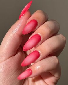 Pink Nails 2024, Summer Nails Inspo 2024, Red Nail Colors, Pink Red Nails, White And Pink Nails, Nail Art Red, Red Ombre Nails, Boutique Nails, White Manicure