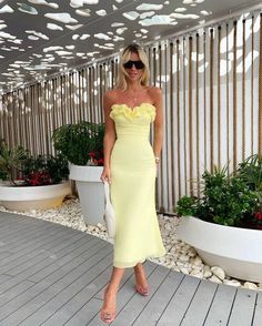 Yellow Prom Dress Long, Vestidos Color Pastel, Yellow Prom Dress, Yellow Prom, Prom Dress Long, Prom Dresses Yellow, Custom Prom Dress, Summer Wedding Guests, Long Evening Dress