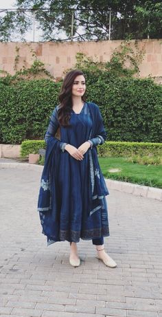 Dress Pakistani Simple, Blue Frock, Sana Javed, Dress Pakistani, Anarkali Dress Pattern, Casual Indian Fashion, Frock Dress