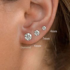 Moda Miami, Gold Cartilage Earring, Diamond Earrings Wedding, Gold Cartilage Earrings, Plus Size Rings, Minimal Earrings, Solitaire Earrings, Cartilage Earring, Moissanite Earrings