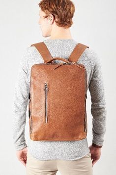 Saola Profesional Backpack for Work · Tan by Capra Leather Backpacks For College, Backpack For Work, Tech Organization, Tech Essentials, Tech Backpack, Minimalist Backpack, Everyday Backpack, Tech Gear, College Backpack