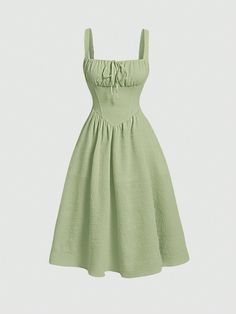 Light Green Cocktail Dress, Green Simple Dress, White And Green Dress, Green Outfits For Women, Verde Lima, Cute Dress Outfits, Fairy Dress, Mode Inspo, Really Cute Outfits