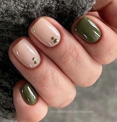 Simple At Home Gel Nail Designs, Short Olive Nails, Olive Gel Nails, Fall Olive Green Nails, Rubber Gel Nails Ideas, Nail Art On Short Natural Nails, Olive Color Nails, Rubber Nails Design, Natural Green Nails