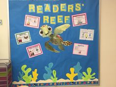 a bulletin board with sea turtles and corals on it that reads readers'reef