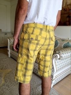 "yellow plaid shorts 80's men's Clothing men's shorts Vintage men's Retro Shorts Checkered shorts men's golf shorts Tartan shorts 2X 100%-cotton made in Germany Ready to ship. waist: ( 100 cm ) 39.4\" HIP ( 116 cm )45.7\" length: (85 cm ) 33.5\" NOTE The color on the pictures may vary due to monitor settings and light reflections. We appreciate your patience. Thank you so much for looking at my works! Please do not hesitate to contact with me for any questions. See you." Goth Shorts, Dirndl Dress Oktoberfest, Oktoberfest Dress, Velvet Dress Long, German Dress, Oktoberfest Outfit, 80s Mens, Retro Shorts, Yellow Plaid