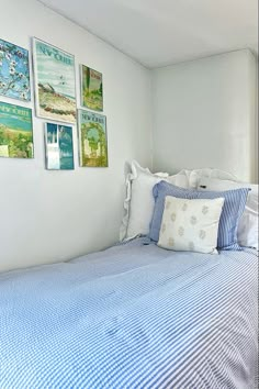 Dorm Room Inspo 2023, Costal Blue Dorm Room, Dorm Headboard Pillow, Creative Dorm Room Ideas, Coastal Grandma Dorm Room, Coastal Grandmother Dorm Room, Summer Dorm Room, Dorm Room Coastal