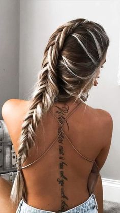 Spine Tattoos For Women, Spine Tattoo, Back Tattoo Women, Spine Tattoos, Tattoo Ink, A Tattoo, Beautiful Tattoos, Back Tattoo, Hair Dos