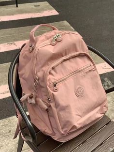 Pink School Bags, Mochila Nike, Kipling Backpack, Cute School Bags, Stylish School Bags, Aesthetic Backpack, Cute School Stationary, School Bag Essentials, My Style Bags