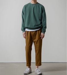 Mens Skate Fashion, Pastel Mens Clothes, Utility Pants Outfit Men, Minimalist Moda, Minimalist Fashion Men, Mens Fashion Urban, Mens Outfit Inspiration, Mens Fashion Streetwear