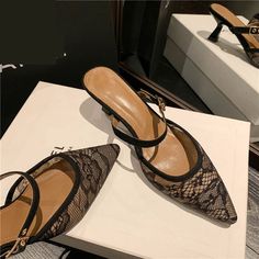 2206YY4041622180-3 Mules Shoes Heels, Clogs And Mules, Clog Heels, Clogs Shoes, Chanel Ballet Flats, Mules Shoes, Clogs, Rubber Sole, Kitten Heels