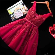 Beautiful Sleeveless lace-up Short homecoming Dress 2018 Lace Appliques Tulle Short Red Prom Dresses, Fashion Catwalk, Lace Prom Dress, Evening Dresses Short, Beaded Prom Dress, Evening Dress Fashion, Lace Homecoming Dresses, Short Prom Dress, Short Cocktail Dress