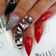 ❥♚ Silver Toenails, Baby Exercises, Western Event, Wild Nails, Beach Nails Art, Finger Designs, Colors Nails, 2023 Nail, Designer Nails