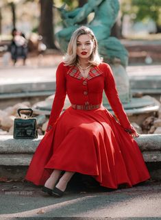 Tallulah Red Vintage Style Full Circle Dress - British Retro Full Circle Dress, Sketches Design, Best Gowns, 50s Fashion Dresses, 1950s Dresses, Pencil Dresses, Winter Inspo, Melbourne Cup, Circle Dress