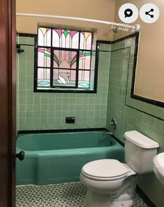 Vitrolite Bathroom, Colored Bathtub, Green Bathtub, Accessible House Plans, Art Deco Bathroom Tile, 60s Bathroom, Accessible House, Bathroom Beautiful, Old Bathtub