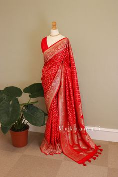 Beautiful quality silk saree. Makes a beautiful pleats and easy to wear. Mostly worn by Brides, brides/ grooms mothers or close family members in occasion such as asian weddings ceremony, receptions and etc. It includes unstitched blouse which is plain as the saree has busy work.  . Please message for any enquiry. Banarasi Silk Traditional Wear With Unstitched Blouse For Wedding, Wedding Traditional Wear With Unstitched Banarasi Silk Blouse, Semi-stitched Silk Pre-draped Saree For Wedding, Fitted Traditional Drape Saree For Wedding, Wedding Saree Blouse With Pallu, Fitted Banarasi Silk Traditional Wear For Ceremonies, Katan Silk Pre-draped Saree For Wedding And Diwali, Fitted Wedding Saree With Zari Weaving, Wedding Pre-draped Saree With Zari Weaving