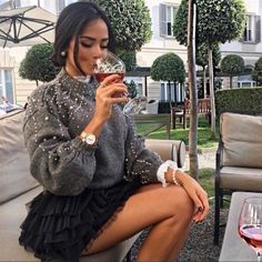 Stunning Sweater, Super Gorgeous And A Real Show Stopper Chic Fall Party Sweater, Rich Girl Lifestyle, Chique Outfits, Glam Outfit, Looks Chic, Beautiful Fashion, Luxury Outfits, Happy Friday, Classy Outfits