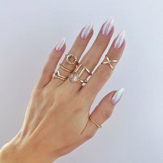 easy simple basic nail art design Basic Nail Art, Deer Nails, Basic Nail, Classy Nail Art, Metallic Nail Art, Wedding Manicure, Chic Nail Art