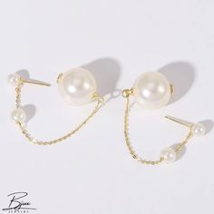 Bjux - Pendientes de plata de ley con perlas de doble cara y doble tamaño Chic Silver Pierced Pearl Earrings, Trendy Silver Pearl Earrings For Wedding, Trendy Silver Pearl Drop Earrings, Elegant White Dangle Cartilage Earrings, Elegant White Round Cartilage Earrings, Trendy White Pearl Earrings For Formal Occasions, 925 Silver Earrings, Precious Metal, Pearl Studs