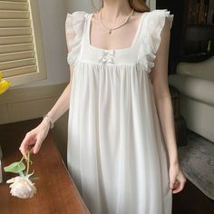 Sleep Wear Ideas, Short Night Gowns, Night Dresses For Women Sleep, Night Gown Aesthetic, Pretty Nightgowns, Night Gowns For Women, Cottagecore Nightgown, Night Gown Cotton, Fantasy Nightgown