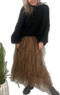 Tiered Maxi Skirt For Fall Party, Chic Fall Tulle Maxi Skirt, Chic Ruffled Skirt For Fall, Voluminous Maxi Skirt For Fall Party, Flowy Fall Maxi Skirt With Ruffles, Fall Tiered Tulle Maxi Skirt, Chic Winter Ruffle Skirt, Long Ruffled Skirt For Fall, Chic Winter Skirt With Ruffles