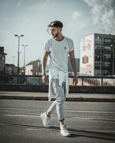 Male Street Photography, Mens Fitness Photoshoot, Mens Pants Fashion Casual, Urban Male, Male Portrait Poses, Mens Winter Fashion Outfits, Slim Fit Suit Men, Mens Photoshoot Poses, Male Models Poses