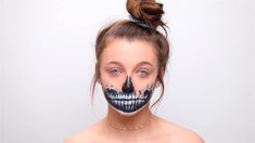 Half Skeleton Makeup, Vintage Halloween Costume, Sugar Skull Makeup, Mexican Skulls, Vintage Witch, Halloween Makeup Easy, Sugar Skull Art, Skull Makeup