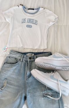 Cute Middle School Outfits, Modest Casual, Sweat Gris, Middle School Outfits, Modest Casual Outfits, Mode Zara, Skandinavian Fashion, Casual College Outfits, Outfit Inspo Casual