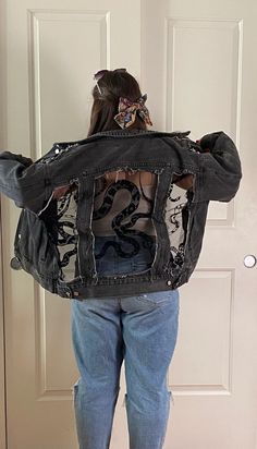 The Snake Jacket Custom Embroidered Lace Denim Jacket - Etsy Reputation Jacket, Lace Denim Jacket, Snake Jacket, Black Jacket Outfit, Jean Jacket Diy, Bleached Denim Jacket, Custom Jean Jacket, Taylor Swift Reputation, Plus Size Baddie Outfits