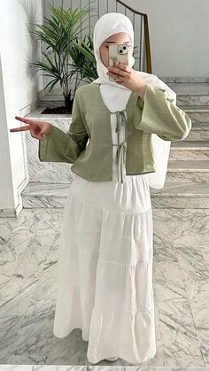 Hijab Fashion For Summer, Hijab Clothes Ideas, Dresses Hijabi Outfits, Hijabi Inspired Outfits, Modest Fashion Hijab Casual, Fashion Inspo Outfits Modest, Hijabi Girl Outfit Ideas, Modesty Outfits Hijab, Modest Spain Outfits