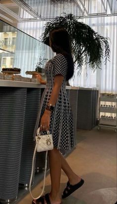 Stylish Work Attire, Black Femininity, Classy Women, Casual Style Outfits, Elegant Outfit, Modest Outfits