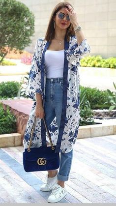 Elegantes Outfit Damen, Kimono Outfits, Chique Outfit, Kimono Outfit, Mode Kimono, Fashion Attire, Spring Outfits Casual, Mode Inspiration, Kimono Fashion