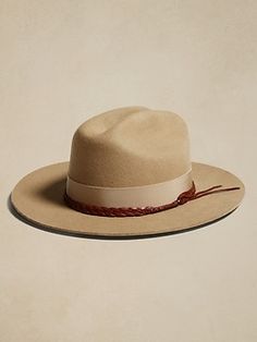 Evoking Japanese simplicity with the flair of a cattleman, this uniquely handcrafted hat employs a 200-gram blend of free-range Bolivian and Argentine wool for iconic day-to-night style.  HAMPUI: Rugged, yet always-refined, adventuresome Hampui hats Cattleman Hat, Panama Hat Men, Mens Straw Hats, Mens Hats Fashion, Fedora Hat Men, Stetson Hat, Casual Hat, Fashion Night, Menswear Inspired