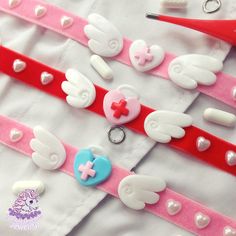 Heavenly Nurses is a new menhera inspired collection of 2017. It features two nurses, each fascinated by differents aspects of medicine. The chokers are 28cm long plus a chain about 8cm long. You can ask for custom length and colors. The velvet ribbon is 15mm wide. - Items are shipped from Europe so it may take 2-4 weeks for them go get to other continents - If you don't receive the order in 4 weeks, please contact me via private message and I will resend your order AFTER you make sure it's not Menhera Aesthetic, Menhera Fashion, Kawaii Choker, Menhera Kei, Pastel Goth Fashion, Yami Kawaii, Kawaii Accessories, Velvet Choker, Kawaii Aesthetic