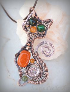 Copper kitty with aventurine and green tiger eye. :) Visit my FB page @MarinaVeilerArt! Cat Rings Jewelry, Cat Rings, Wire Animals, Green Tiger Eye, Bead Creations, Beaded Earrings Diy, Earrings Diy, Diy Wire Jewelry