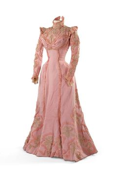 Dress, 1900-05 From Enchères Sadde via Interencheres Fripperies and Fobs 1909 Fashion, Edwardian Gowns, Period Dresses, Callot Soeurs, Fashion Eras, Victorian Era Fashion, Period Fashion