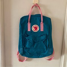 Fjallraven Kanken Classic Size Ocean Green And Pink Backpack. Never Used. Casual, Cute, Kawaii, Grunge, Trendy. Pink Outdoor Backpack With Adjustable Straps, Kawaii Grunge, Kanken Classic, Ocean Green, Pink Backpack, Green And Pink, Cute Kawaii, Fjallraven Kanken, Trendy Outfits