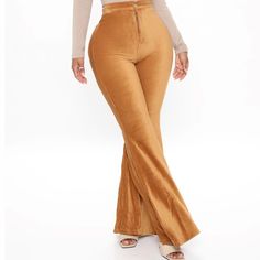 Never Worn! Stretchy Wide Leg Ribbed Chic High Rise Brown Bottoms, Brown Stretch High Waist Wide Leg Pants, Beige High Rise Stretch Bottoms, High Rise Stretch Beige Bottoms, High Waist Brown Wide Leg Pants, Brown High Waist Wide Leg Pants, High Waist Brown Bottoms, Beige High Rise Non-stretch Pants, Non-stretch High Rise Beige Pants