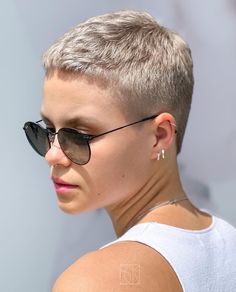 Super Short Haircuts, Buzz Cut Hairstyles, Short Shaved Hairstyles, Short Hair Pixie Cuts, Very Short Hair