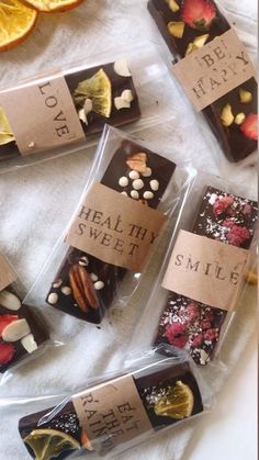 Desserts Gifts Ideas, Chocolate Small Business, Homemade Chocolate Bar Packaging, Homemade Chocolate Packaging Ideas, Gourmet Treats To Sell, Sweets Packaging Ideas, Fudge Gift Packaging Ideas, Homemade Chocolate Packaging