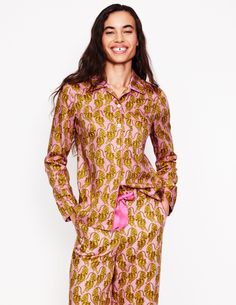 This pyjama shirt is made from silky cotton sateen and comes in a choice of standout prints. Pair with our matching pyjama bottoms to upgrade your evening routine and hit the snooze button. Chic Prints, Evening Routine, Pyjama Bottoms, Matching Pajamas, Tutus For Girls, Women Nightwear, Newborn Dresses, Pajama Bottoms, Pajama Shirt