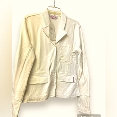 100% Cotton Jacket White With Design Detail Nwt - New With Tags Casual White Button-up Blazer, White Long Sleeve Casual Blazer, White Cotton Button-up Blazer, White Collared Blazer With Buttons, Vintage White Long Sleeve Blazer, Casual White Blazer With Pockets, Casual Cream Button-up Blazer, Casual Cream Cotton Blazer, Casual White Winter Blazer