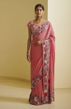 Pink Floral Embroidered Saree Set Indian Casual Suits, Pink Color Saree, Embroidered Saree Blouse, Varun Bahl, Ridhima Bhasin, Vani Vats, Saree Pallu, Traditional Light, Anushree Reddy