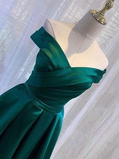 Prom Dress Green, Green Bridesmaid Dress, Off Shoulder Evening Gown, Off Shoulder Evening Dress, Dress Elegant Long, Junior Prom, Prom Dresses Elegant, Junior Prom Dresses, Corset Dress Prom