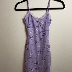 Nwt Tilly’s Full Tilt Butterfly Mesh Lace Trim Dress - Lavender Size Xxs. All Over Butterfly Print. Lace Trim. Fully Lined. Adjustable Straps. Approx. Length: 33". 96% Nylon 4% Spandex Lining: 100% Polyester. # 3130 *Currently I’m Unable To Provide Any Additional Model Photos Of Myself Due To Medical Condition, Thanks For Understanding!* Check Out My Closet For More Like This! Bundle And Save. Please No Lowballing, No Rude Comments, No Trades Get 20% Off Certain Items With Bundles Of 3 Or More I Fitted Lavender Mini Dress With Floral Print, Y2k Cotton Spring Dresses, Y2k Floral Print Spring Dresses, Y2k Style Cotton Spring Dresses, Lavender Fitted Mini Dress Casual, Lavender Fitted Casual Mini Dress, Casual Fitted Lavender Mini Dress, Fitted Casual Purple Dress, Casual Fitted Purple Dress