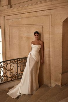 Aminata - Wedding Dress | Milla Nova Old Money Style Wedding Dress, Old Money Gown, Wedding Dress Old Money, Old Money Bride, Old Money Wedding Dress, Milla Nova Wedding Dresses, Fitted Wedding Gown, Classical Wedding, Bride Collection