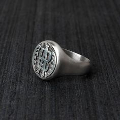 Oval Silver Signet Ring - Personalized - Embroidered Men's Ring - Signet Ring - Monogram Ring - Personalized Jewelry - Signet Ring - Monogram Jewelry * Material: 925K Silver * Handmade * Personalized letters You can have our own letters and the initials of your loved ones written on a personalized ring. We present the ring to your liking by transforming it into an authentic ring that gives an aged appearance with oxide. * I hope that this stylish ring will not only be a special piece that you wi Symbolic Personalized Signet Ring, Personalized Symbolic Signet Ring, Classic Stamped Engraved Ring, Custom Hallmarked Signet Ring For Anniversary, Silver Signet Ring For Father's Day Anniversary, Silver Heirloom Initial Ring For Anniversary, Symbolic Round Engraved Personalized Ring, Silver Heirloom Initial Ring Personalized, Symbolic Personalized Engraved Round Ring